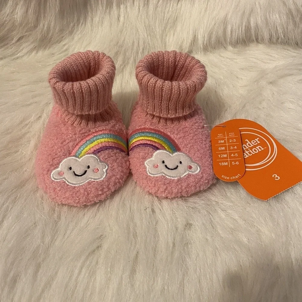 Wonder Nation Slippers Girls Size 3 Pink Fuzzy Rainbow Bootie Shoes 3-6 Months